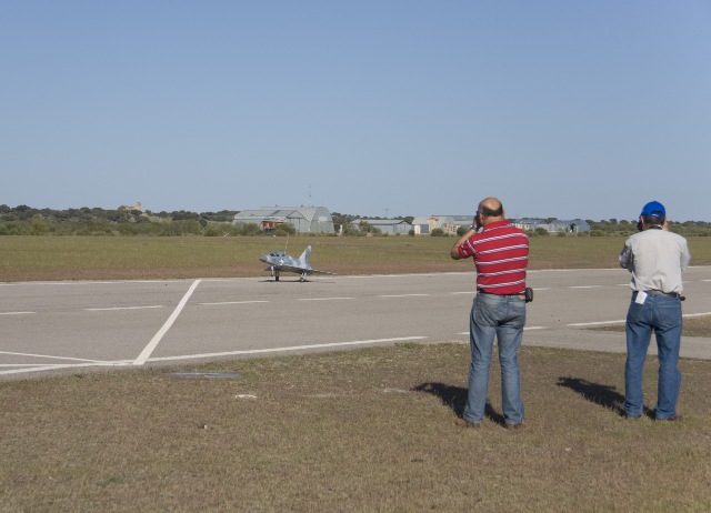 Download EUG000010 (640Wx462H)